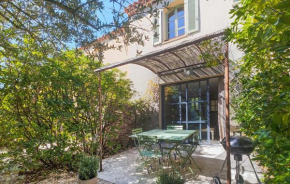Lovely Home In Saint-Laurent-De-La-Ca With Wifi